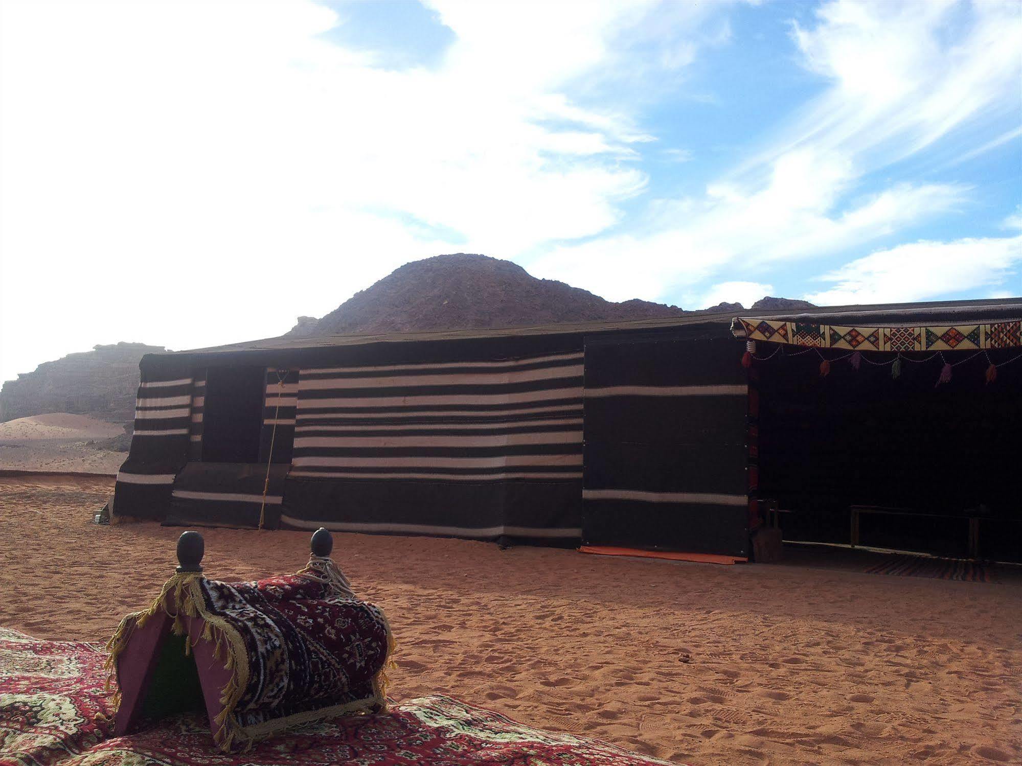 Wadi Rum Caravan Camp מראה חיצוני תמונה